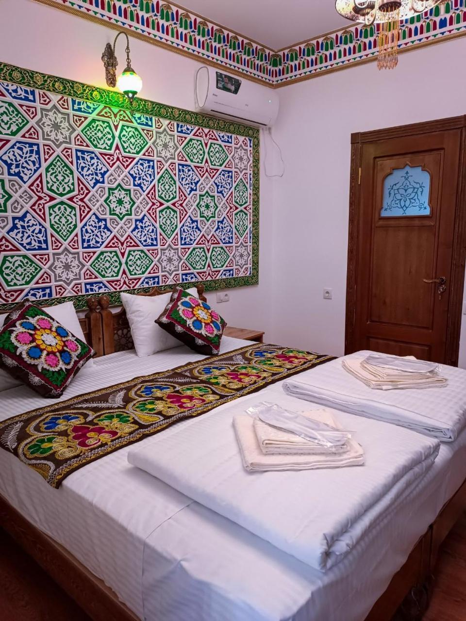Meros Hotel Buchara Exterior foto